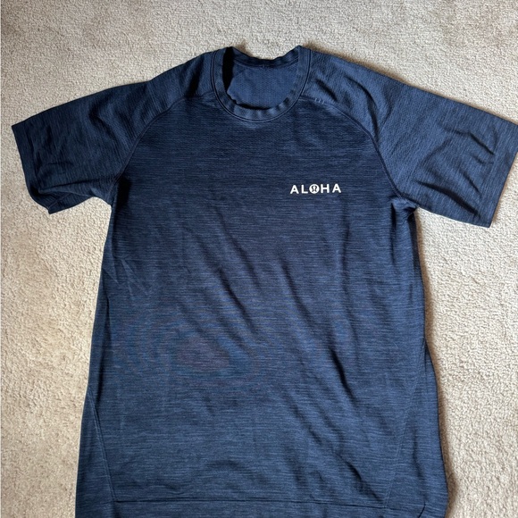 lululemon athletica Other - Lululemon Aloha Metal vent tee